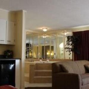 Lake View Inn & Suites Killen Bagian luar foto