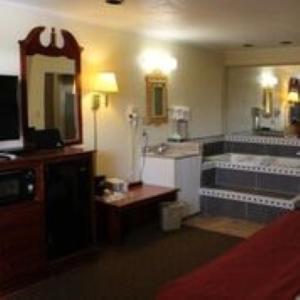 Lake View Inn & Suites Killen Bagian luar foto
